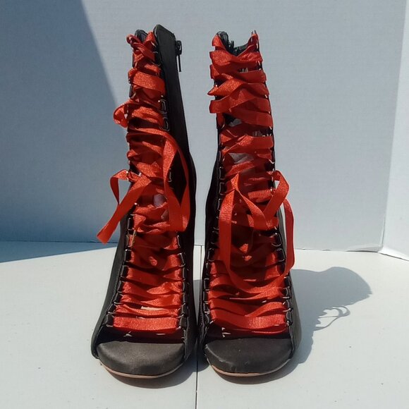 Steve Madden Fuego Lace Up Peep-Toe Booties • Statement Ribbon Heels • Sz 8.5 - Picture 1 of 6